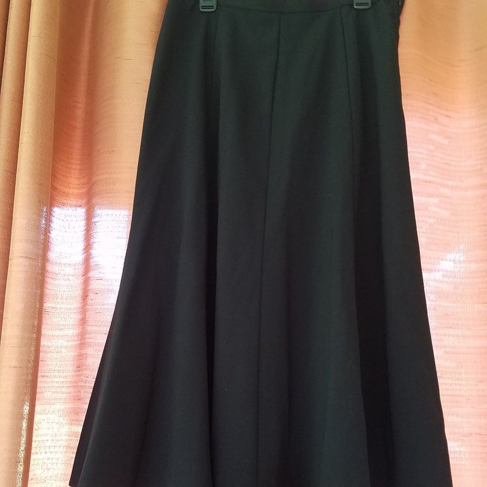 Kim Black size 8 P skirt